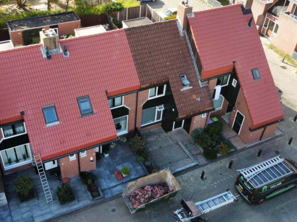 Hagelschade aan het dak blijft vaak onopgemerkt 1 Hero Pannendak compleet laten renoveren door deskundig dakdekker 6